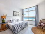 Select Suite