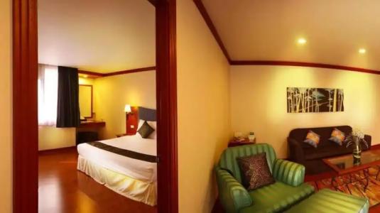 Baiyoke Suite - 62
