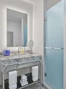 Aspen Meadows Resort - 6