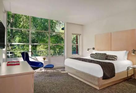 Aspen Meadows Resort - 30