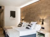 Standard room with mountain view