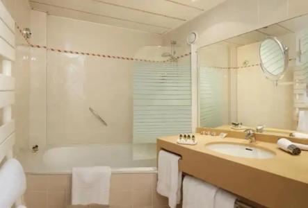 Relais Du Louvre - 109