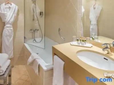 Relais Du Louvre - 173