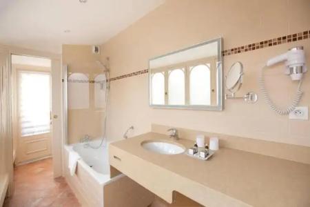 Relais Du Louvre - 151