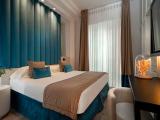 Classic room with balcony and with partial sea view