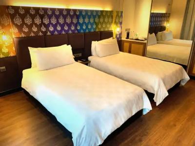 Maya Kuala Lumpur - 4