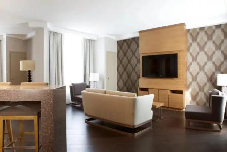 Grey Eagle Resort - 3