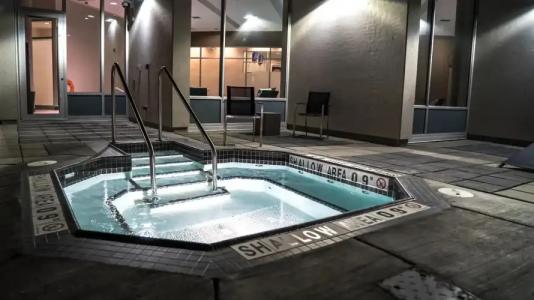 Grey Eagle Resort - 14