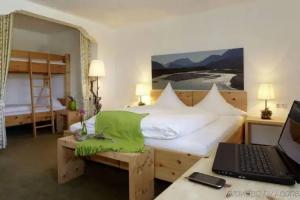 Hotel Maximilian, Reutte