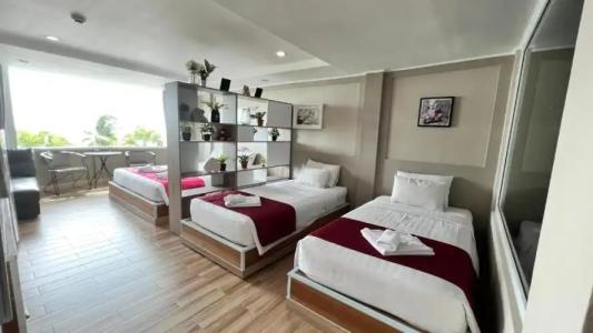 The Beach Front Resort, Pattaya - 91