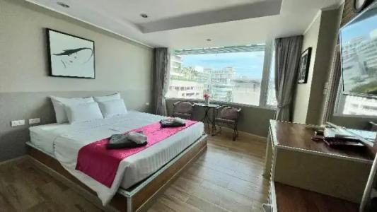 The Beach Front Resort, Pattaya - 121