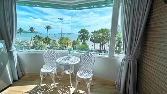 The Beach Front Resort, Pattaya - 54