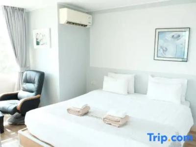 The Beach Front Resort, Pattaya - 186