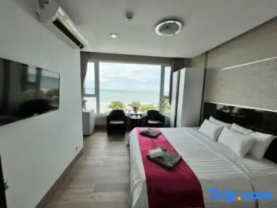 The Beach Front Resort, Pattaya - 207