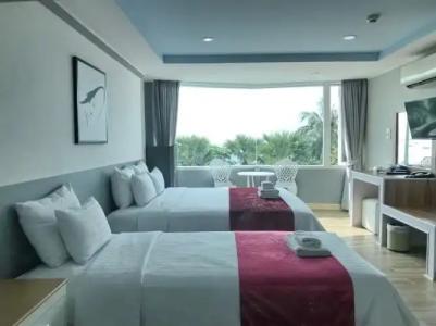 The Beach Front Resort, Pattaya - 131