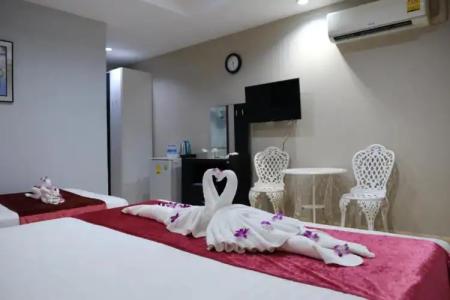 The Beach Front Resort, Pattaya - 66
