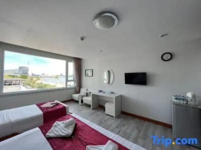 The Beach Front Resort, Pattaya - 158