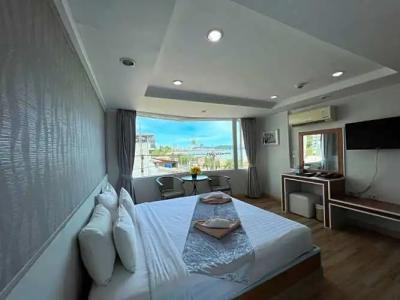 The Beach Front Resort, Pattaya - 102