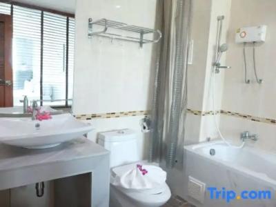 The Beach Front Resort, Pattaya - 222