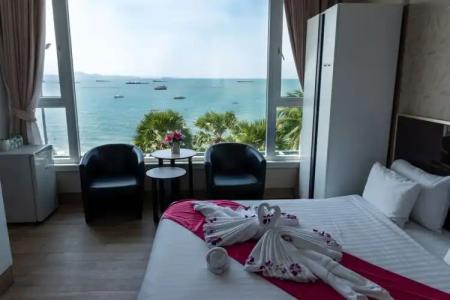 The Beach Front Resort, Pattaya - 201