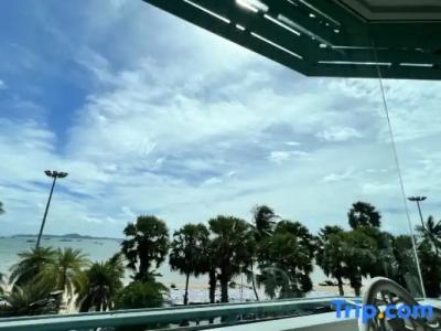 The Beach Front Resort, Pattaya - 221