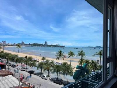 The Beach Front Resort, Pattaya - 85