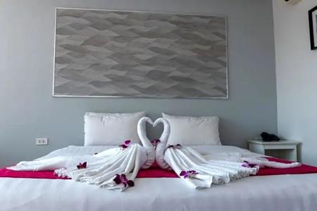 The Beach Front Resort, Pattaya - 30