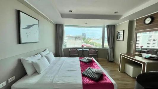 The Beach Front Resort, Pattaya - 127