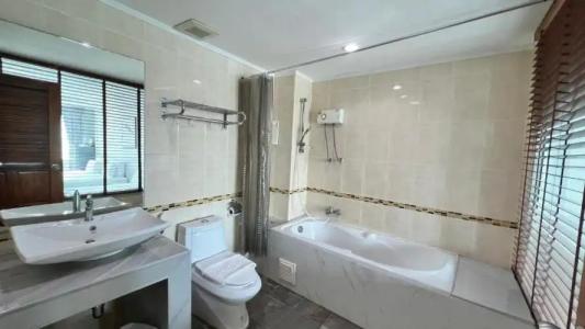 The Beach Front Resort, Pattaya - 82