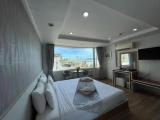 Deluxe Double room with partial sea view