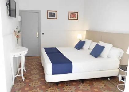 Medium Sitges 1883 - 30