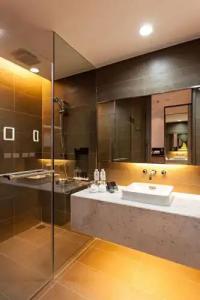 Hyatt Place Bangkok Sukhumvit 1 - 29