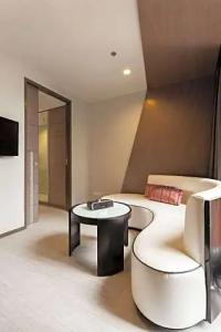 Hyatt Place Bangkok Sukhumvit 1 - 52