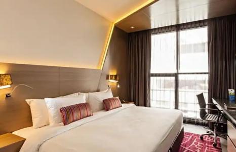 Hyatt Place Bangkok Sukhumvit 1 - 7