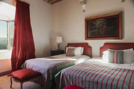 Castello di Velona - The Leadings of the World - 5