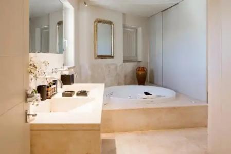 Castello di Velona - The Leadings of the World - 107