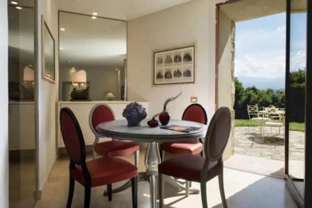 Castello di Velona - The Leadings of the World - 195