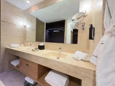 Castello di Velona - The Leadings of the World - 191