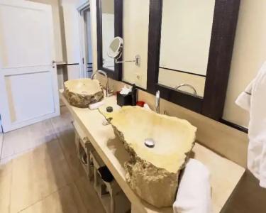 Castello di Velona - The Leadings of the World - 167