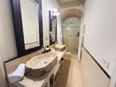 Castello di Velona - The Leadings of the World - 174