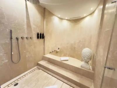 Castello di Velona - The Leadings of the World - 190