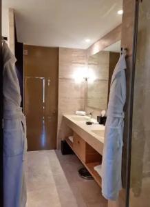 Castello di Velona - The Leadings of the World - 224