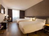 Connecting room