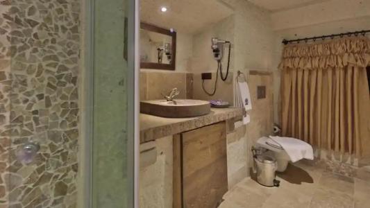 Phocas Cave Suites - 107