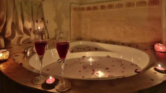 Phocas Cave Suites - 209