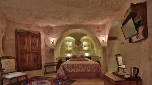 Phocas Cave Suites - 203