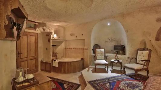 Phocas Cave Suites - 202