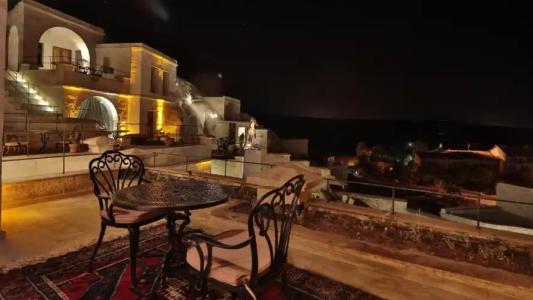 Phocas Cave Suites - 132