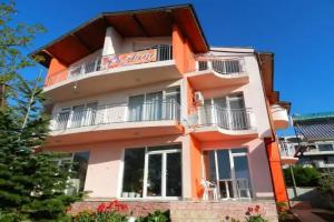 House Rezvaya with rooms for rent, Rezovo