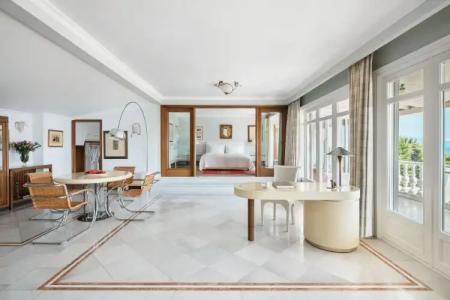 Danai Beach Resort & Villas - 11